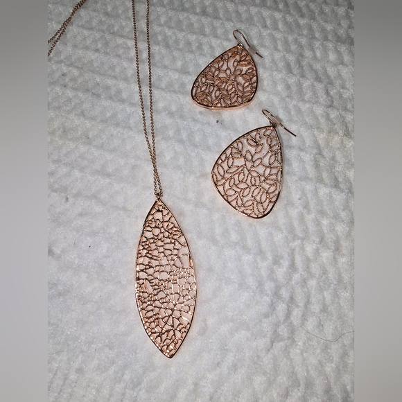 Park Lane Fable Earring and Necklace Set in Rose Goldtone. - Picture 2 of 4